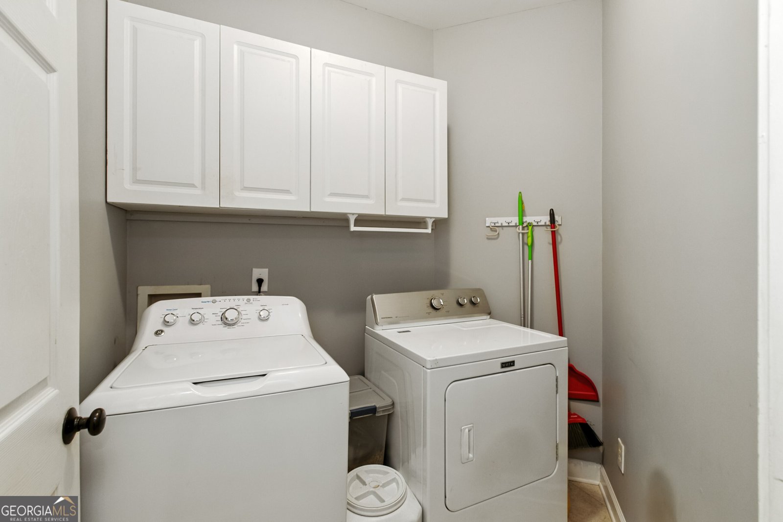 87 Grand Avenue Suwanee - 27