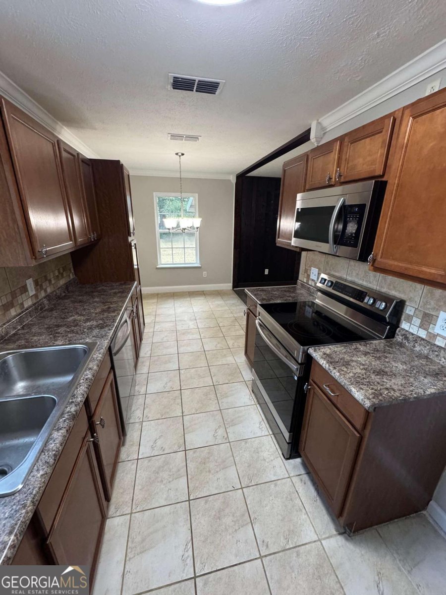 1621 Meadowood Drive Waycross - 6