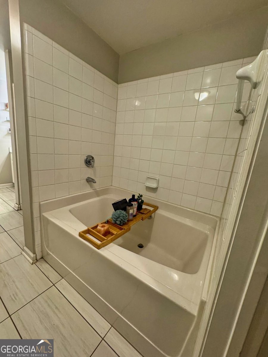 3040 Peachtree Road Atlanta - 21