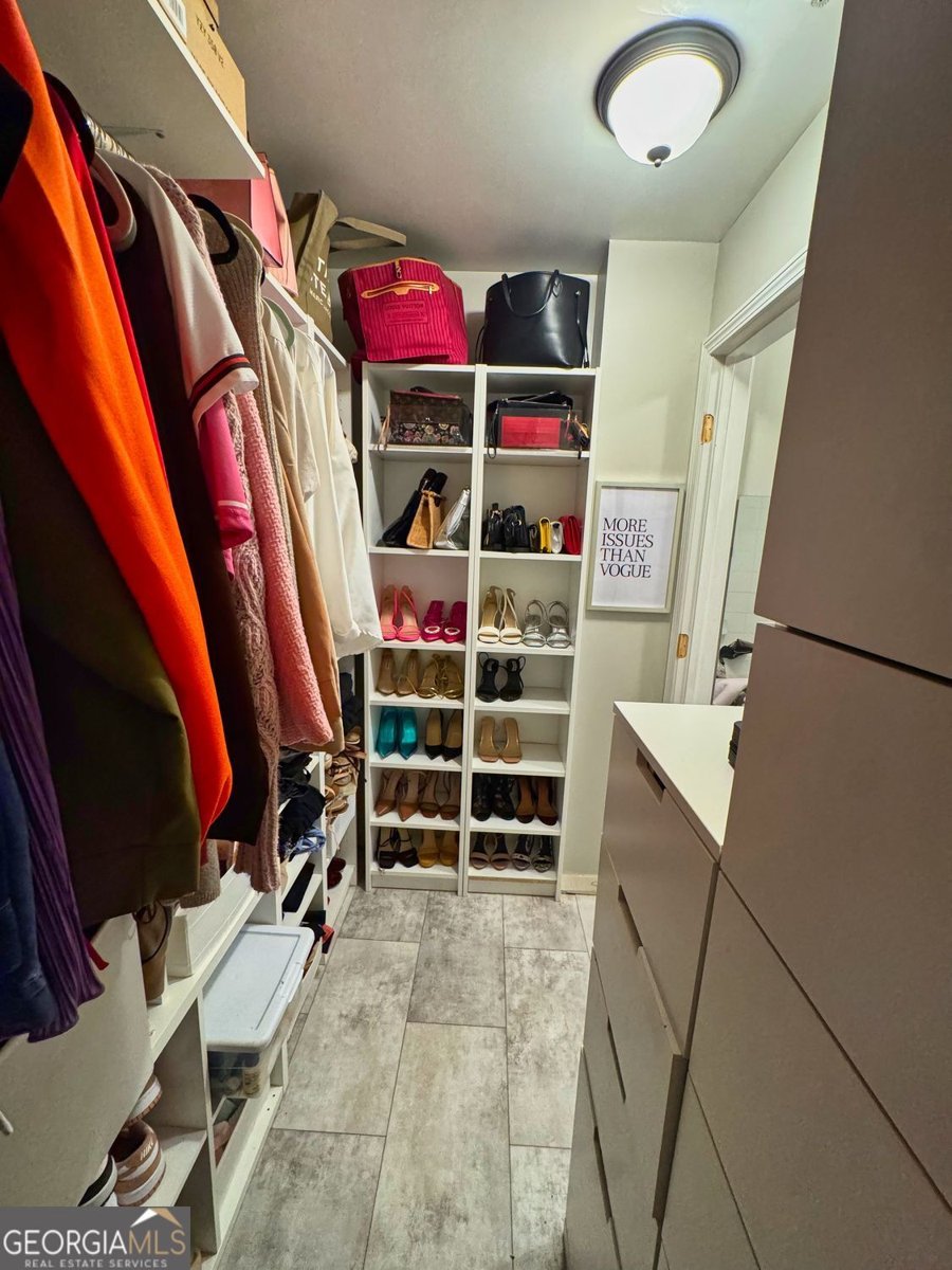 3040 Peachtree Road Atlanta - 26