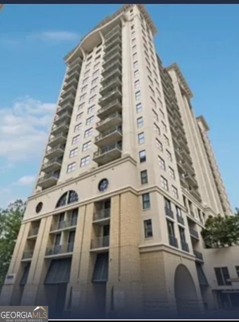 3040 Peachtree Road Atlanta - 27