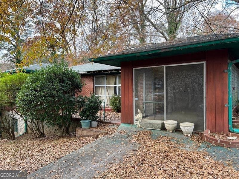 1581 Woodland Circle Atlanta - 1