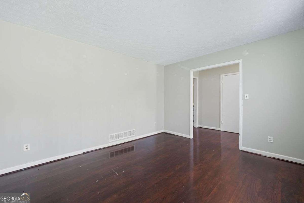 2401 Nowlin Circle Acworth - 11