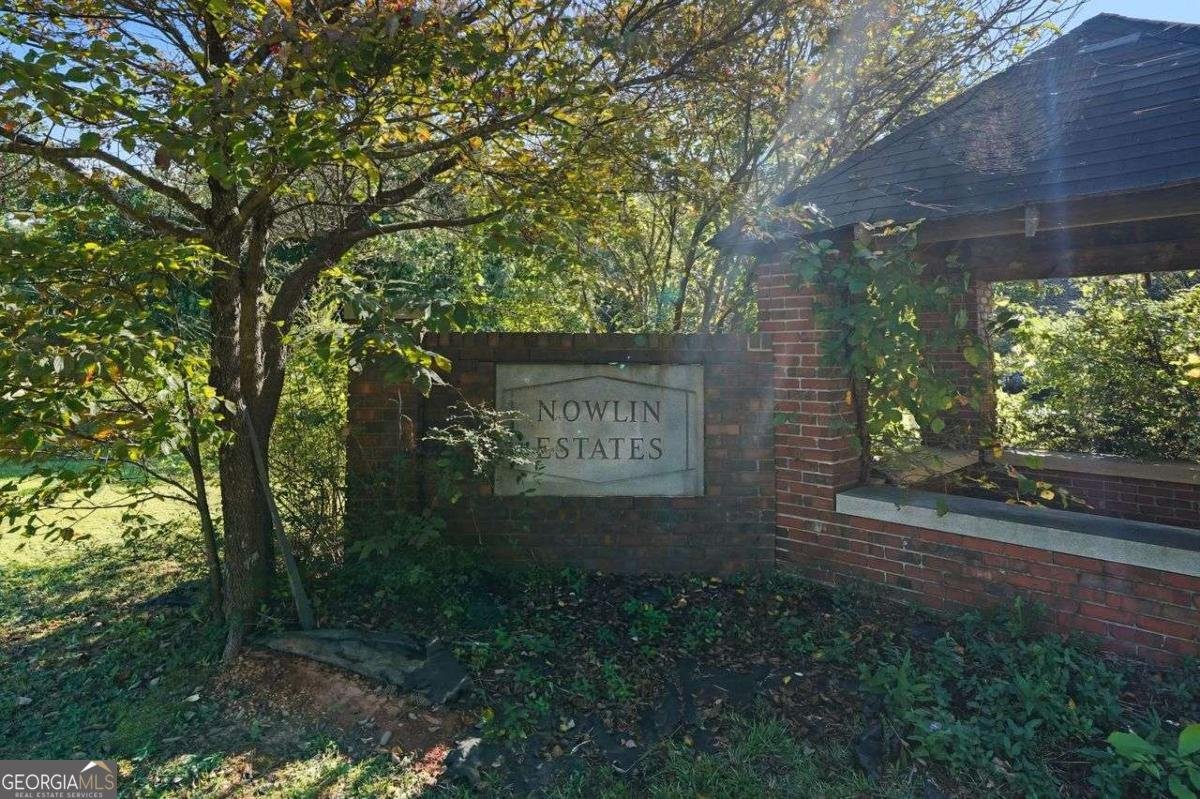 2401 Nowlin Circle Acworth - 9