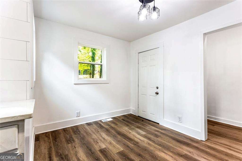 340 Lee Street Forest Park - 18