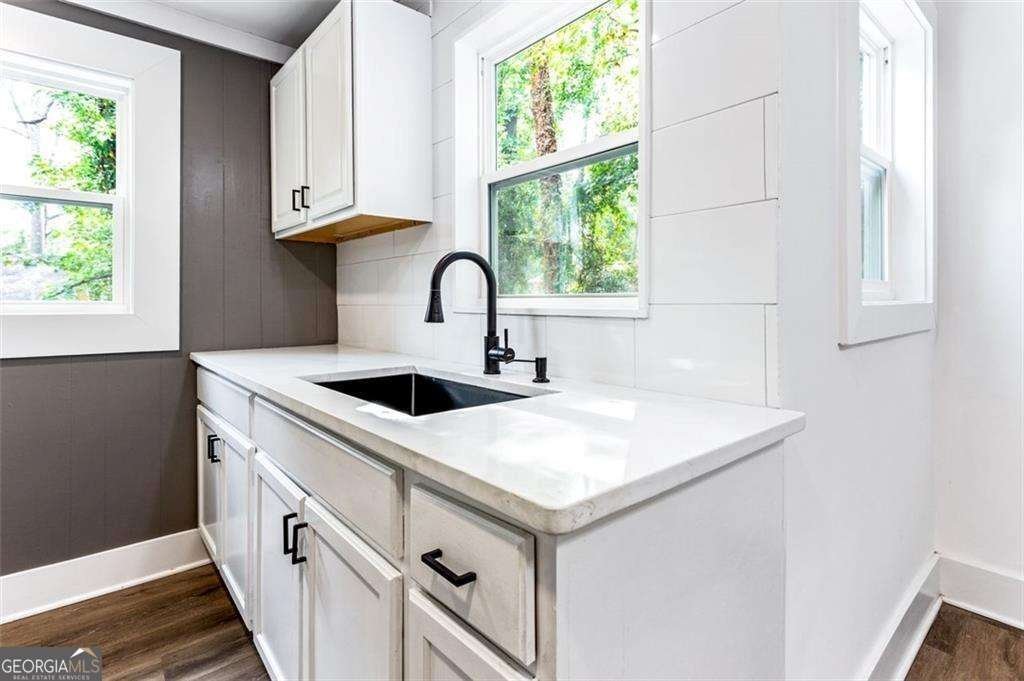 340 Lee Street Forest Park - 19