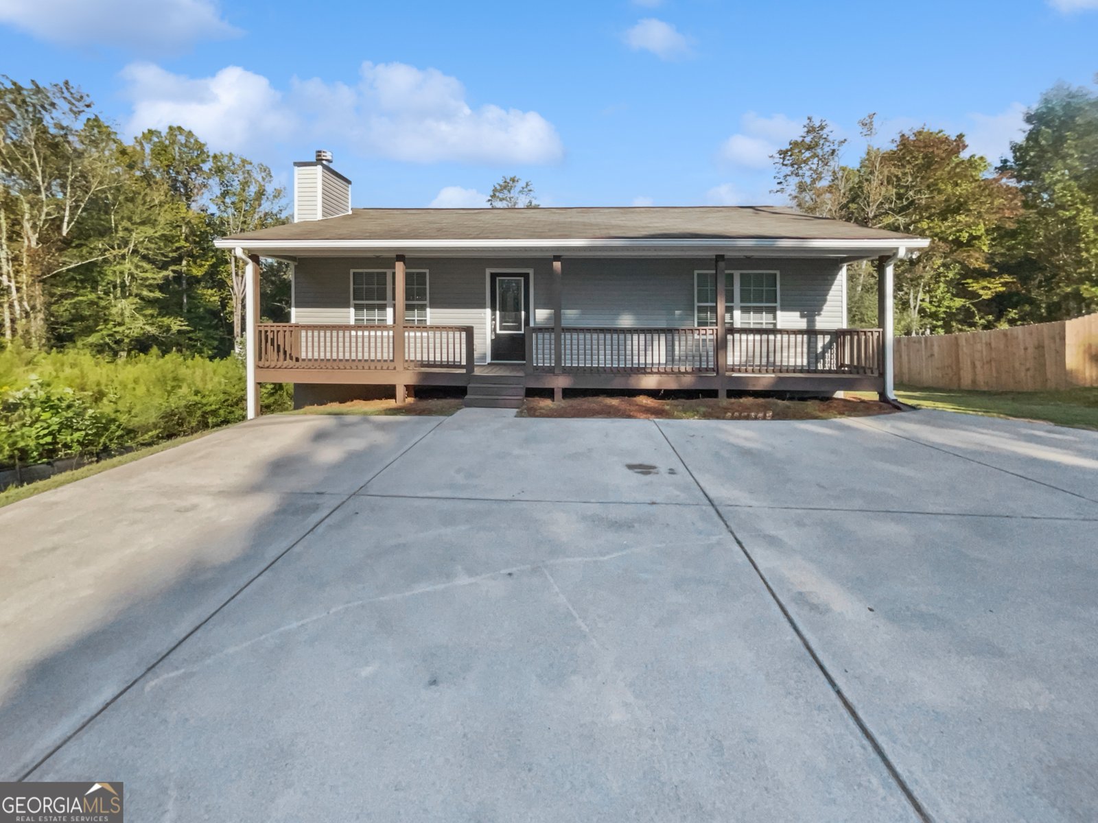 6105 Crystal Cove Trail Gainesville - 1