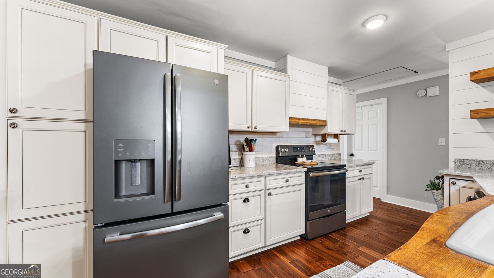 1104 Burkhalter Road Silver Creek - 2