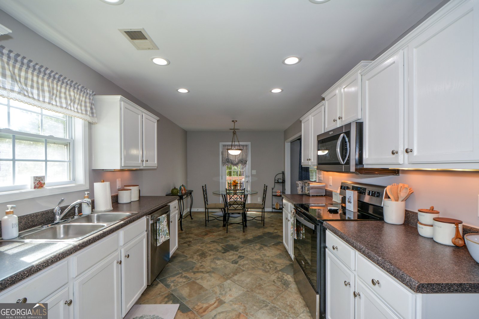170 Sandstone Place Douglasville - 2
