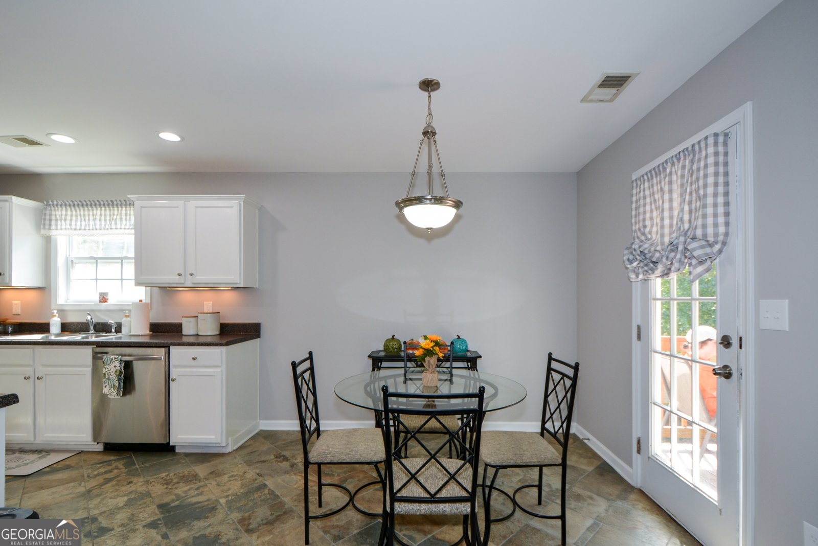 170 Sandstone Place Douglasville - 6