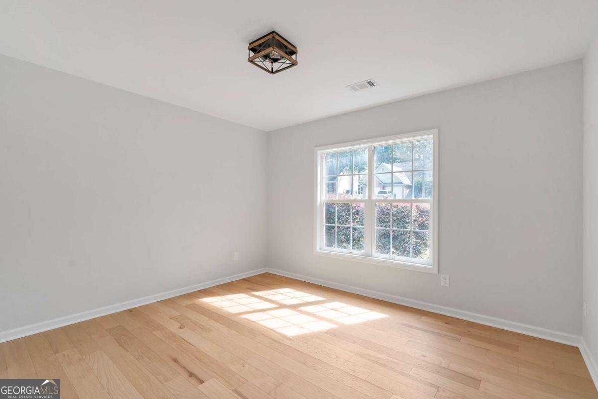 712 Towering Pine Trail Lawrenceville - 33