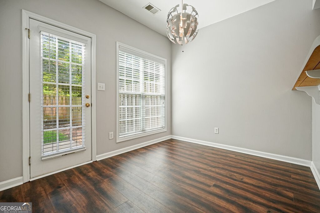 125 Spring Way Square Canton - 12
