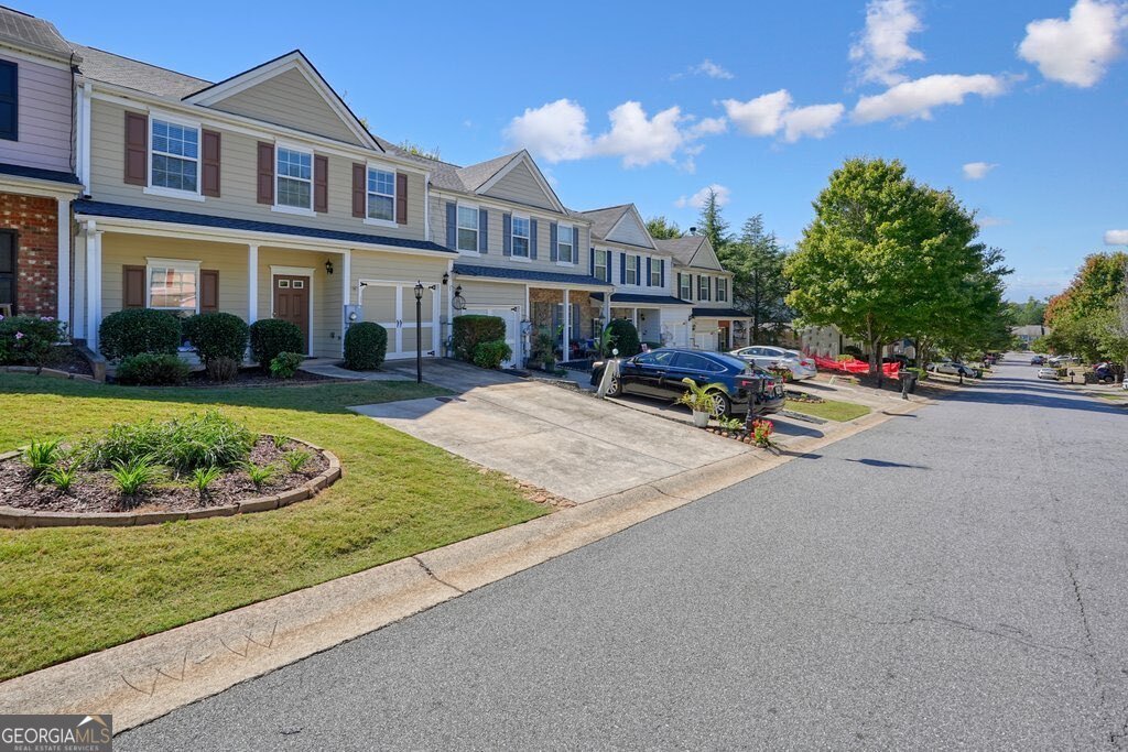 125 Spring Way Square Canton - 2