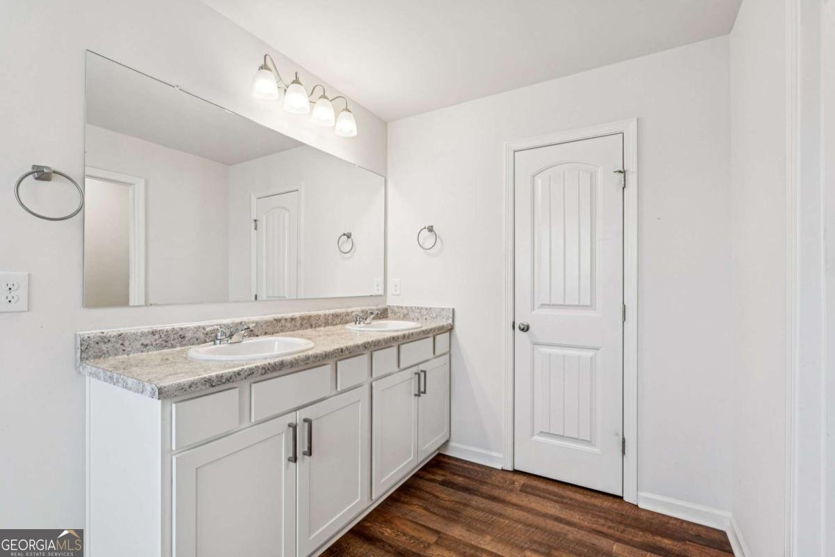 5535 Foxglove Way Oakwood - 10