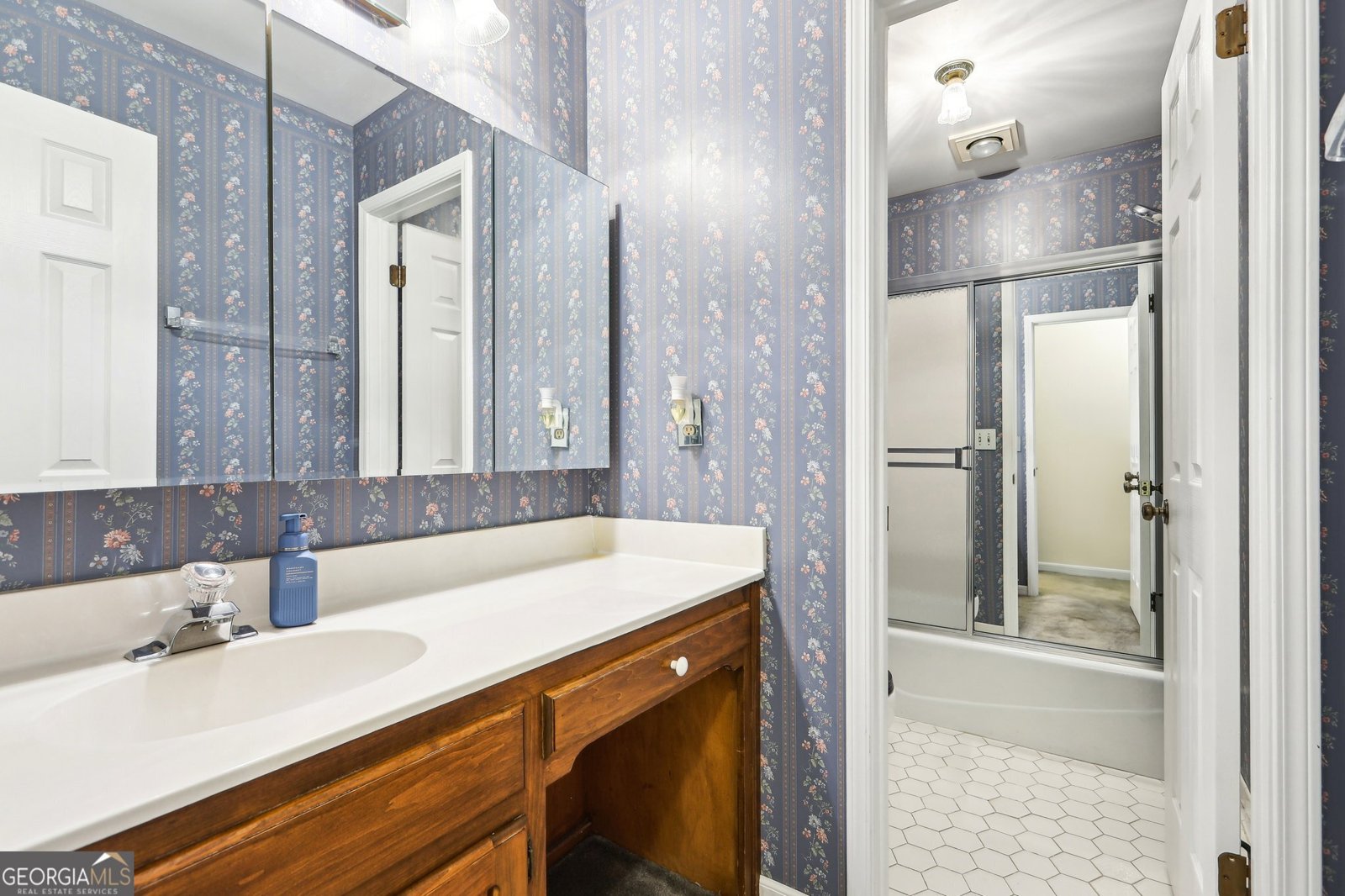 8464 Pleasant Hill Road Lithonia - 17