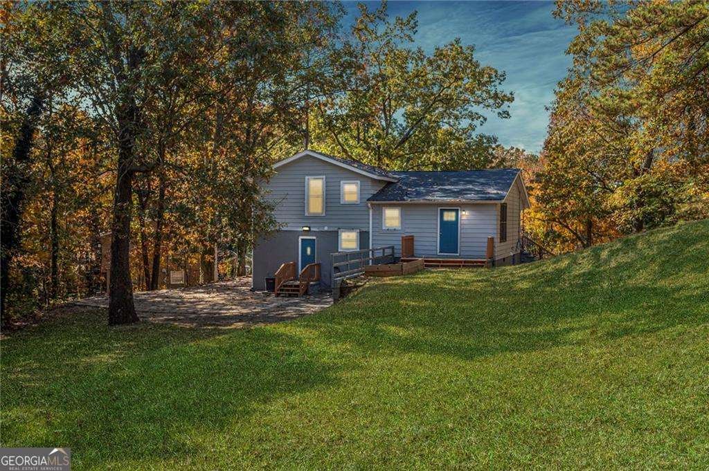 1056 Azalea Circle Marietta - main photo