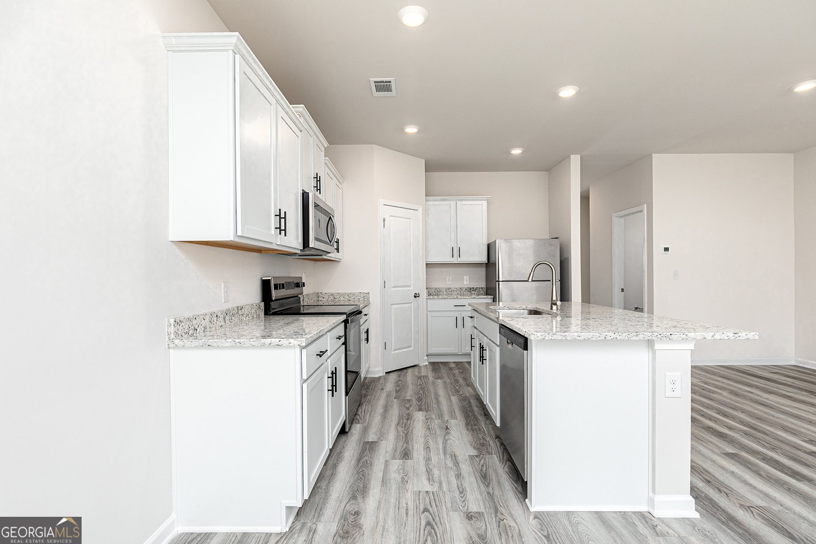 3987 Hidden River Lane Oakwood - 14