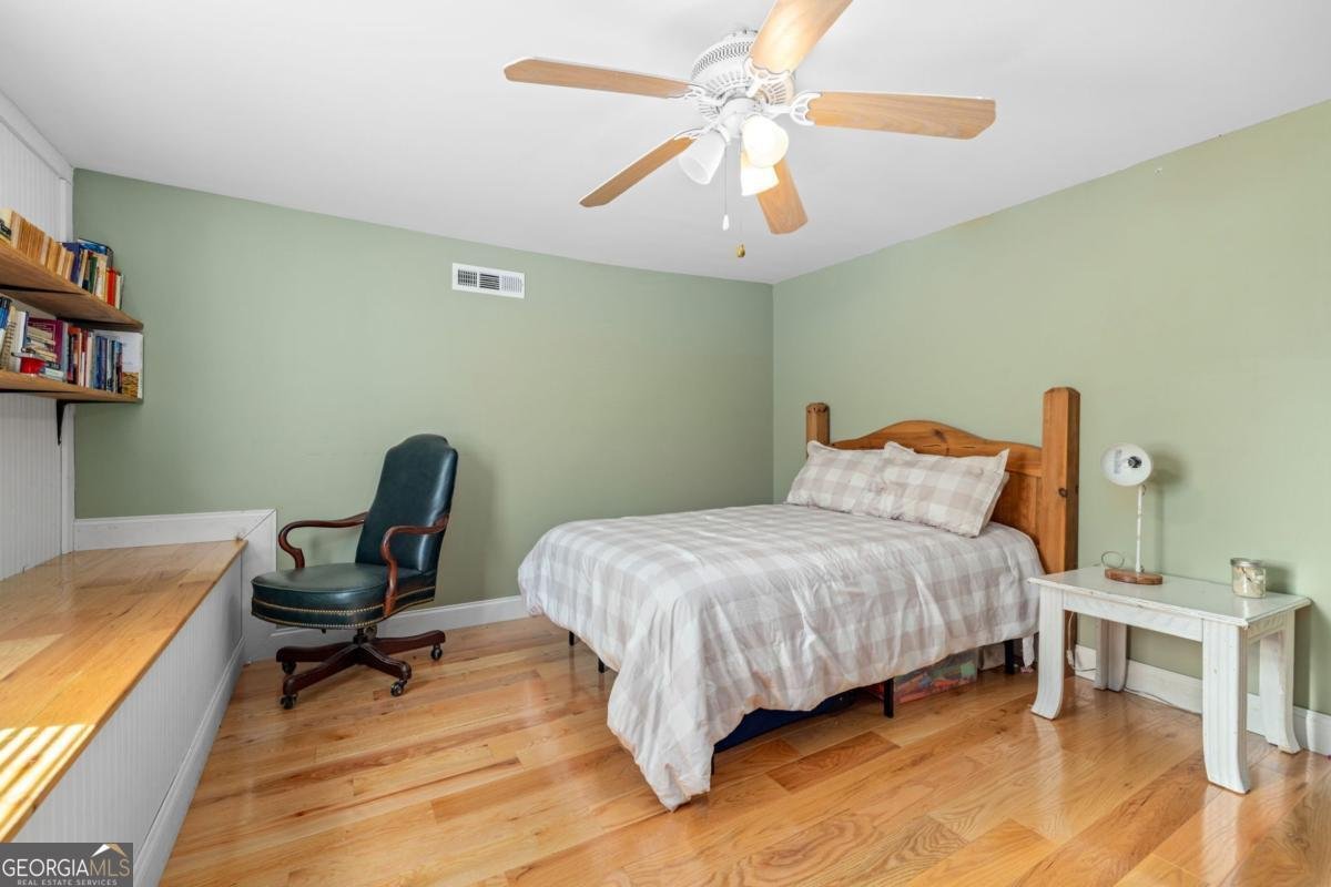 385 Amys Road Clarkesville - 28