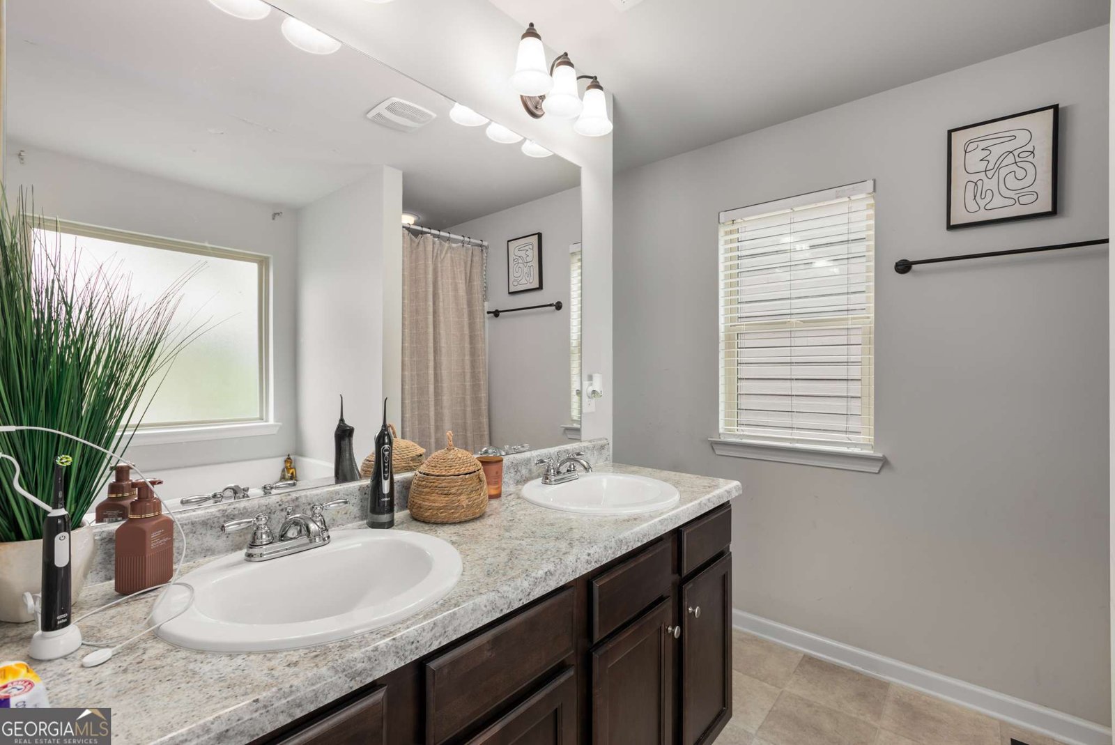 3406 Pennington Drive Lithonia - 1