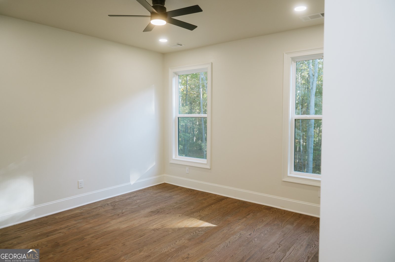 281 Abbington Way Clarkesville - 37