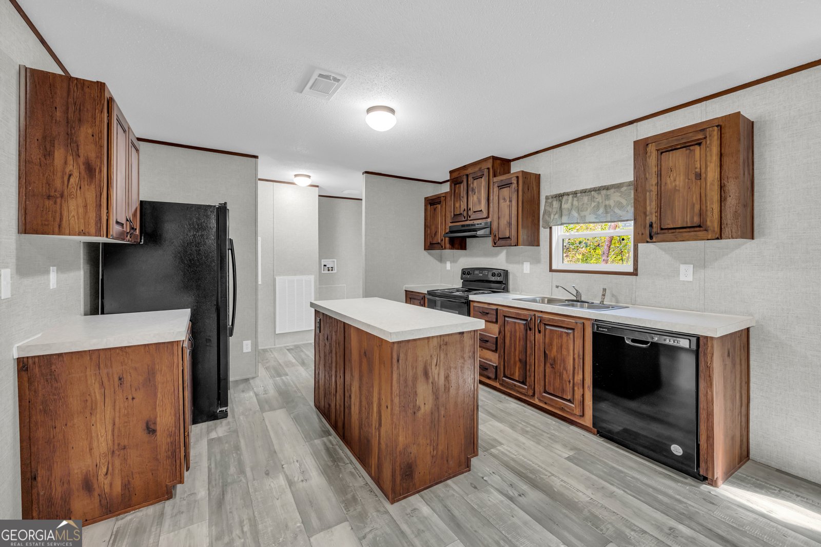 596 Pinetree Circle Maysville - 29