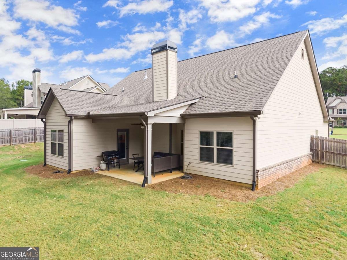 1235 Fairwinds Drive Loganville - 37
