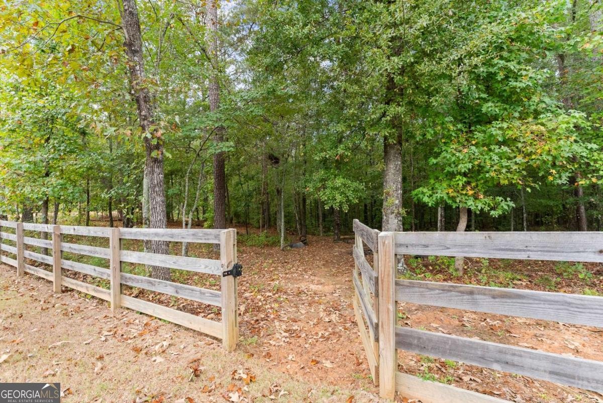 1235 Fairwinds Drive Loganville - 38