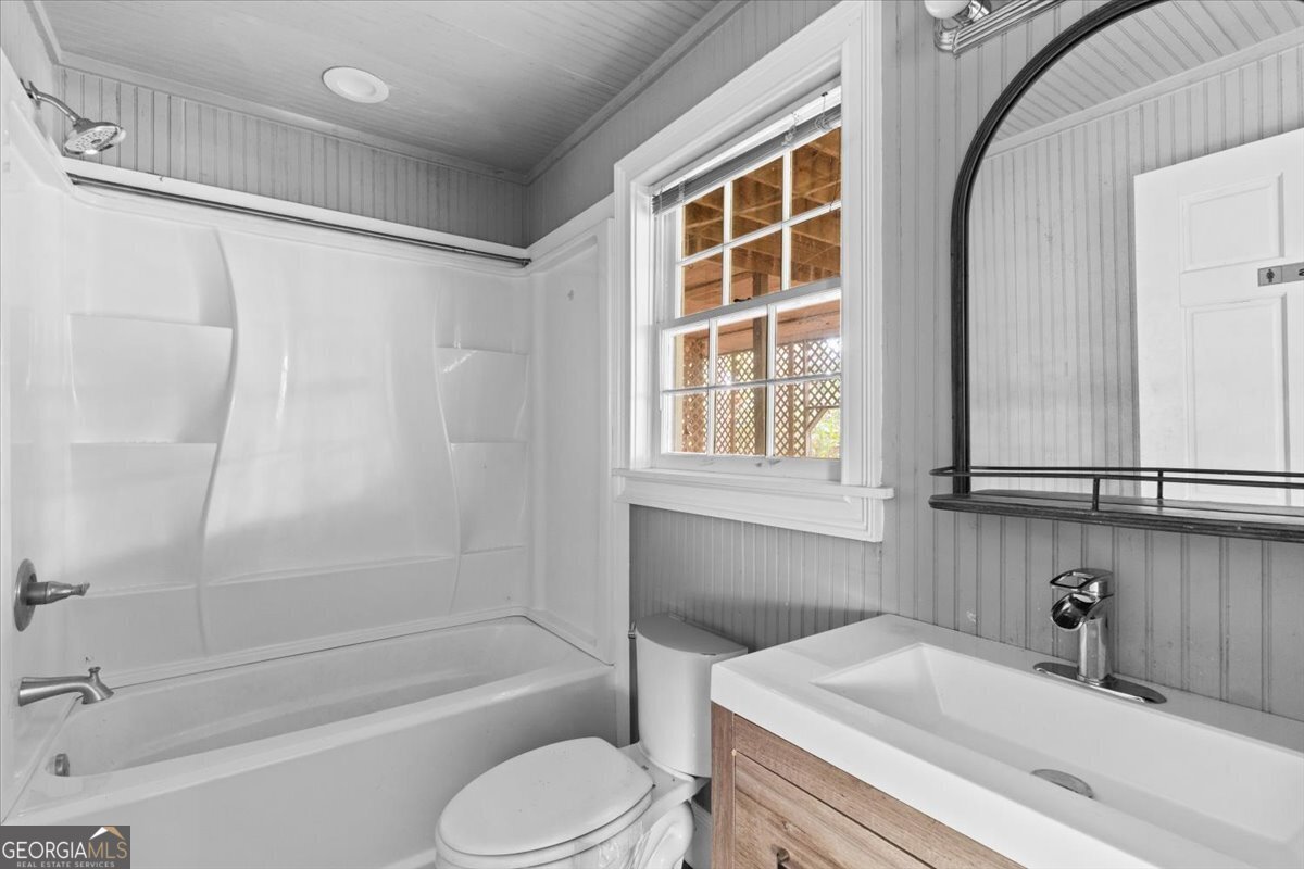 1731 Bank Drive Marietta - 19