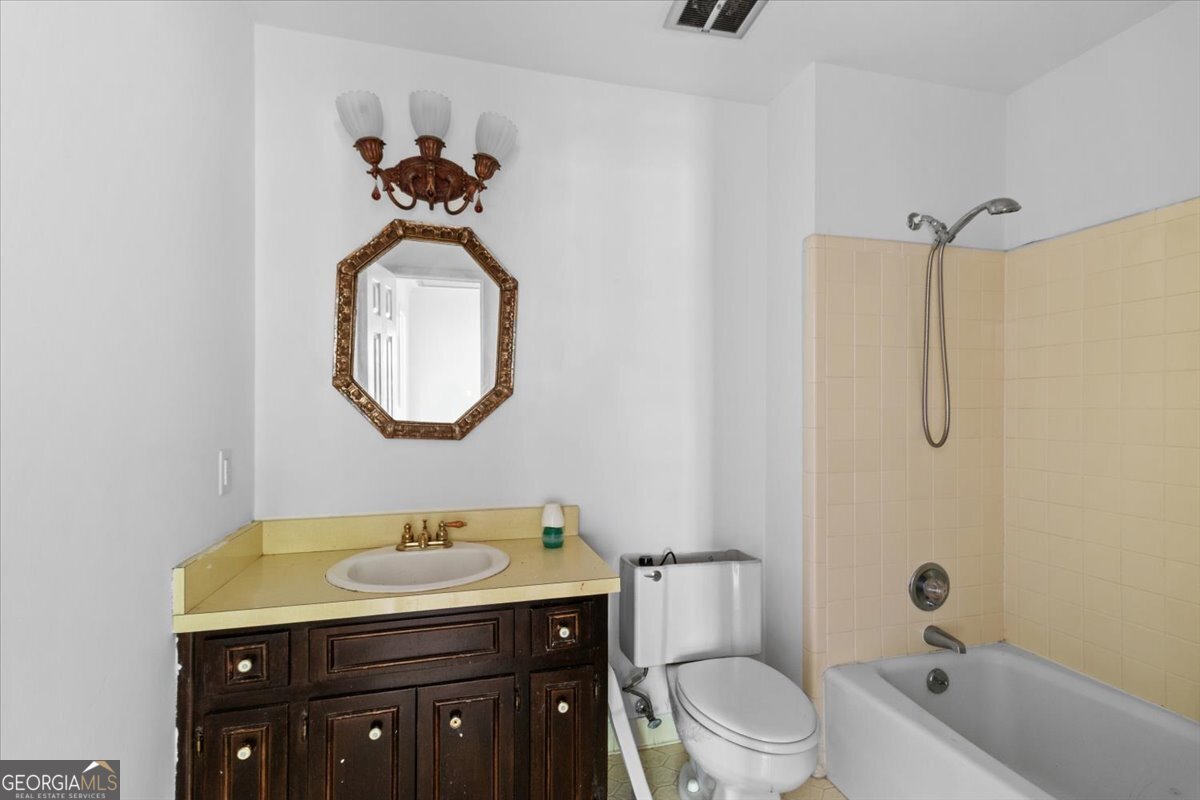 1731 Bank Drive Marietta - 29