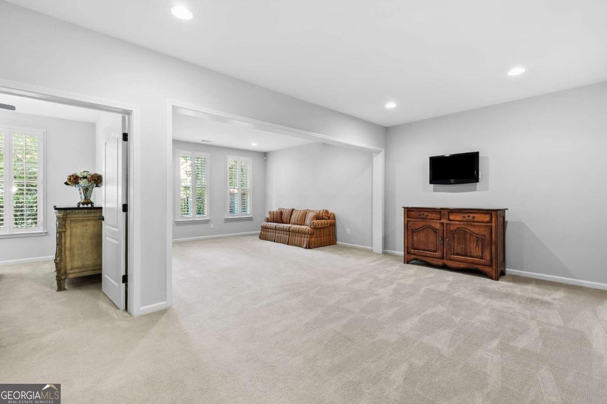 735 Camp Avenue Roswell - 35