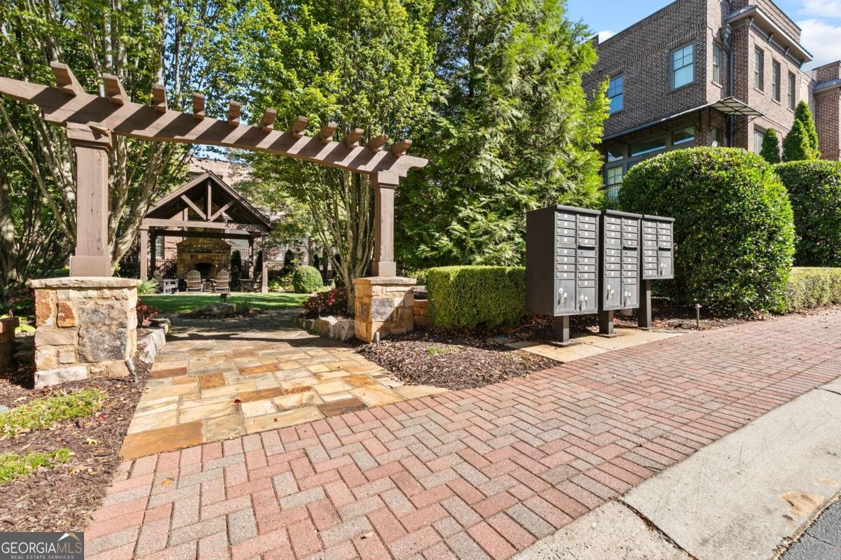 735 Camp Avenue Roswell - 4