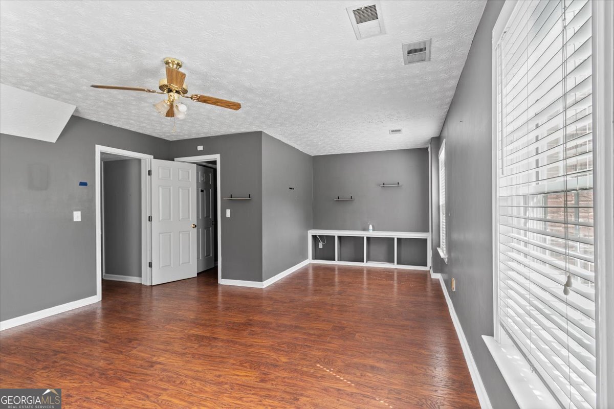 8104 Greens Mill Way Loganville - 31