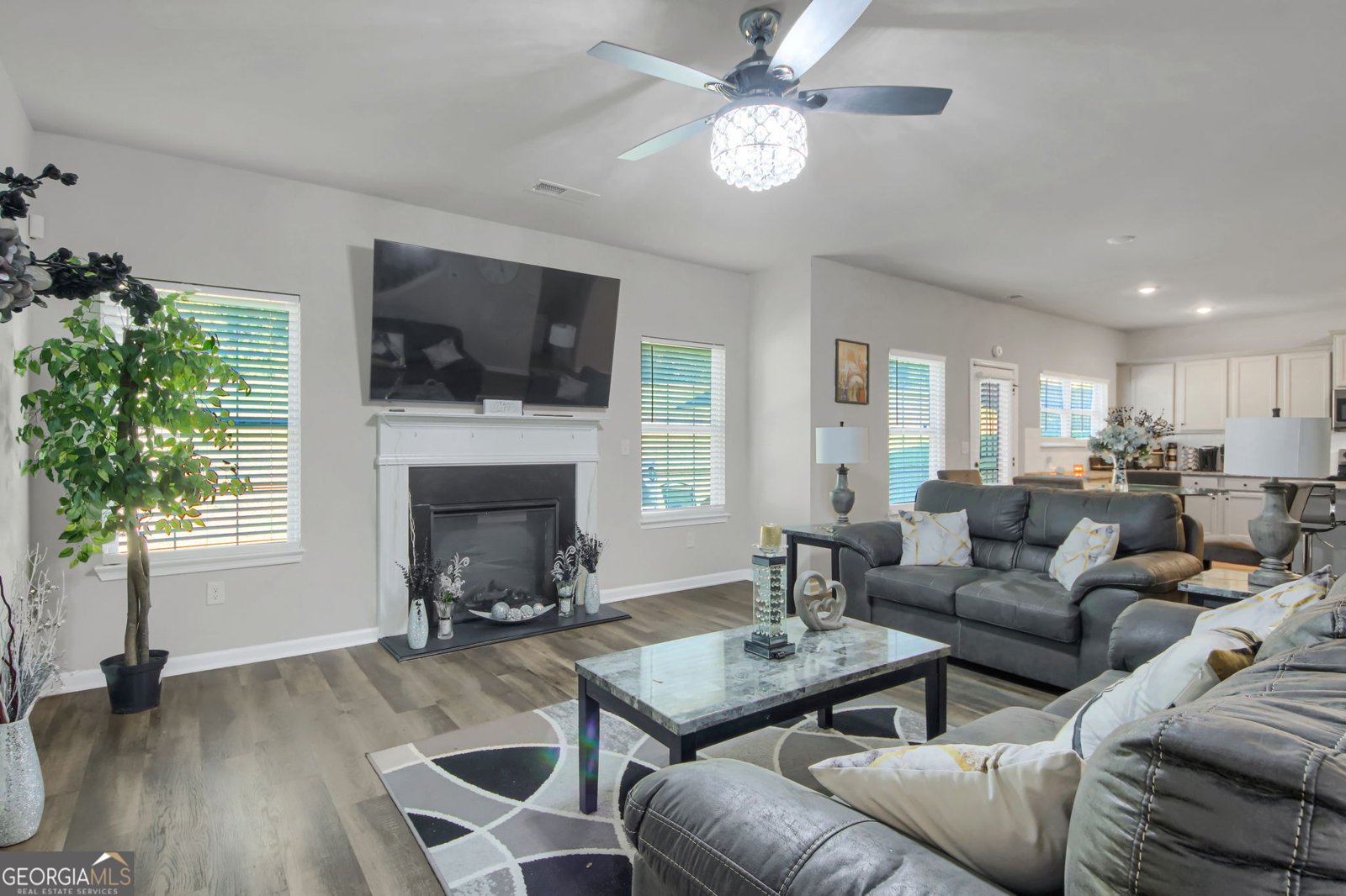 3027 WENTWORTH AVE Ellenwood - 1