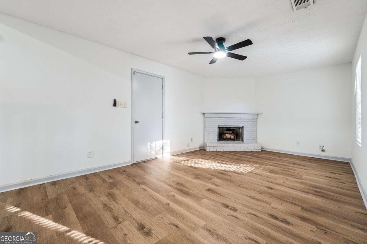 728 Stonebridge Crescent Lithonia - 9