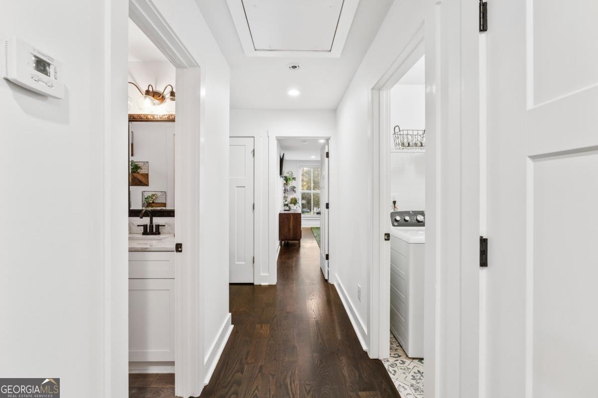 1771 Derry Avenue Atlanta - 40