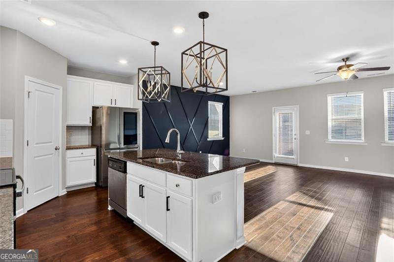 1553 Spring Hollow Way Stone Mountain - 4