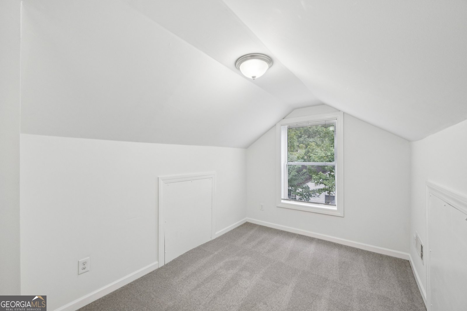 2649 Blount Street East Point - 7
