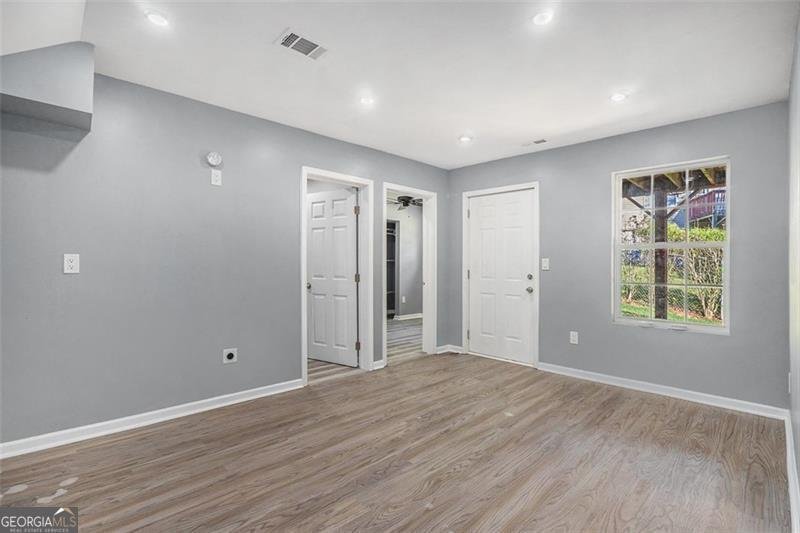4237 SHORESIDE Circle Snellville - 23
