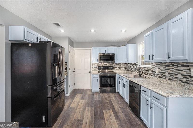 4237 SHORESIDE Circle Snellville - 8