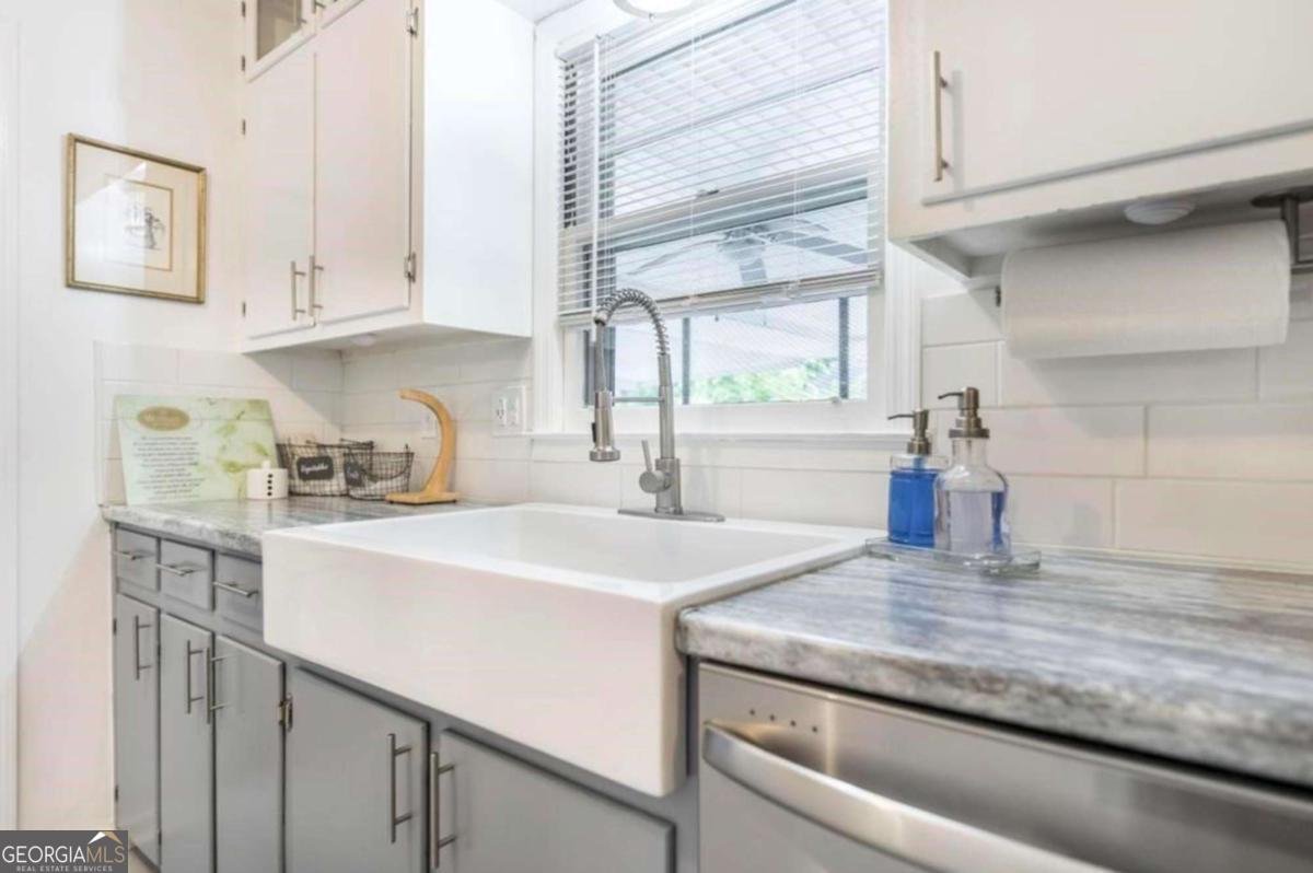 913 7th Avenue Albany - 16