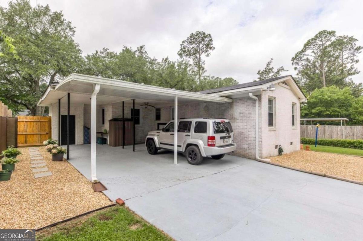 913 7th Avenue Albany - 32