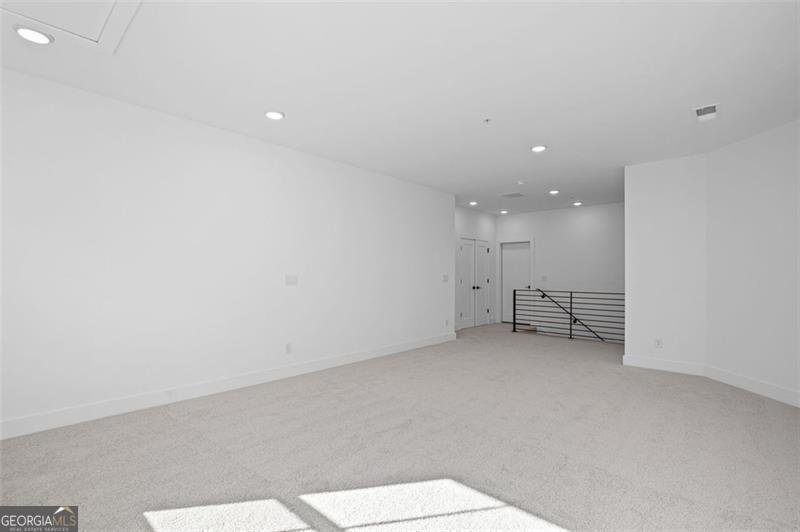 320 WALKER Alpharetta - 32