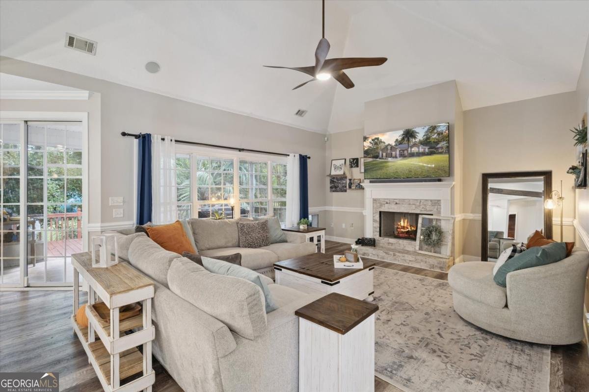 39 Maxwell Court Richmond Hill - 9