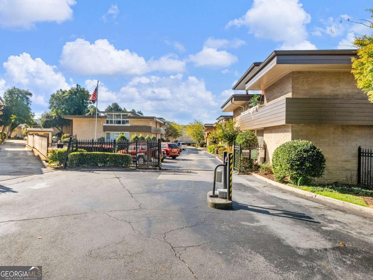 346 Carpenter Drive Atlanta - 24