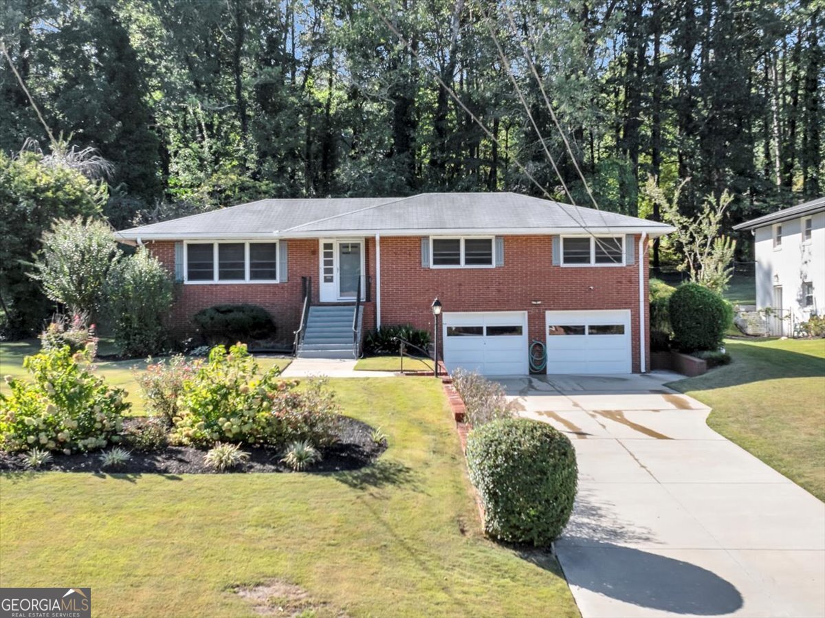 2650 Hayden Drive East Point - 1