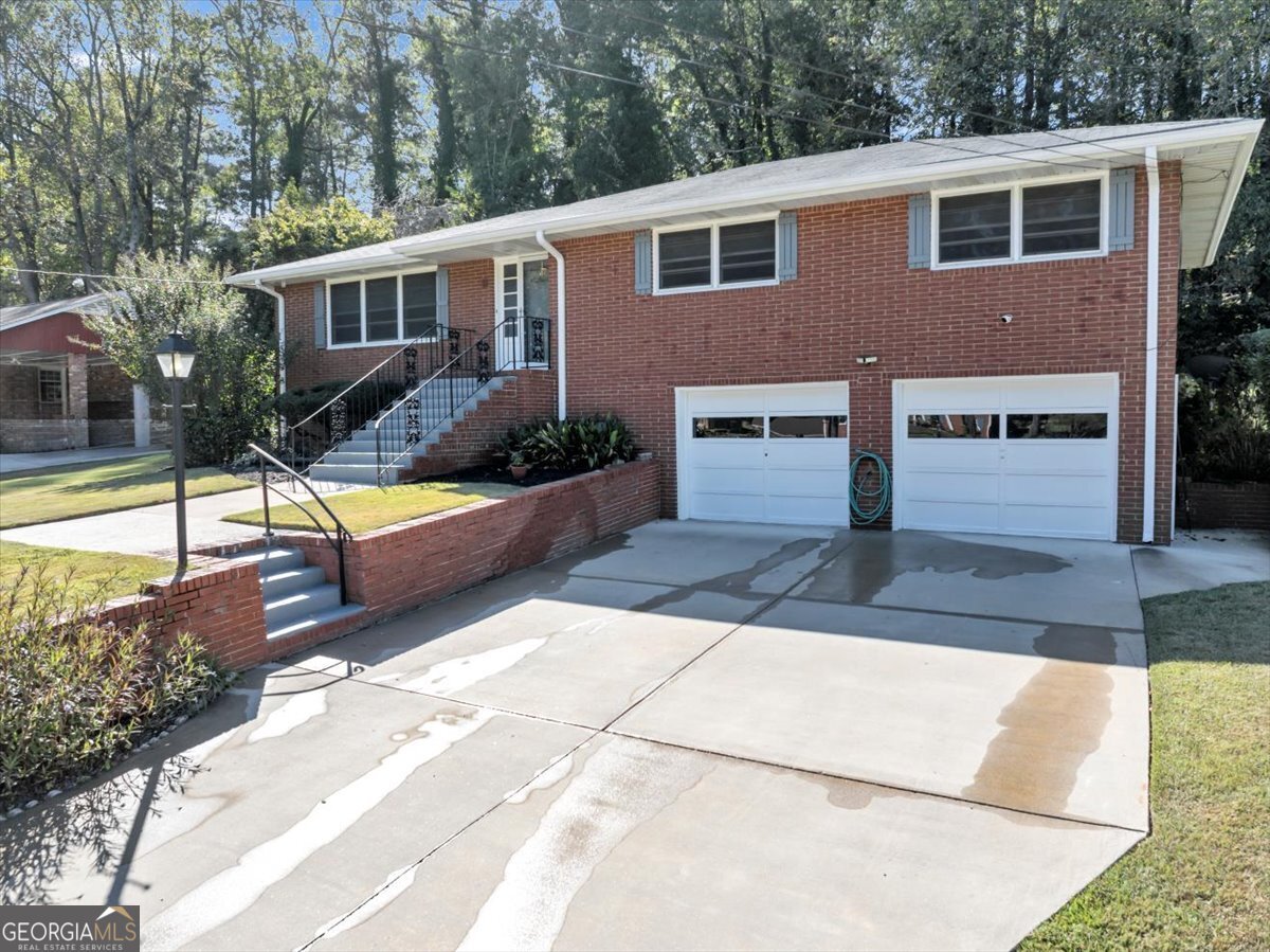 2650 Hayden Drive East Point - 3