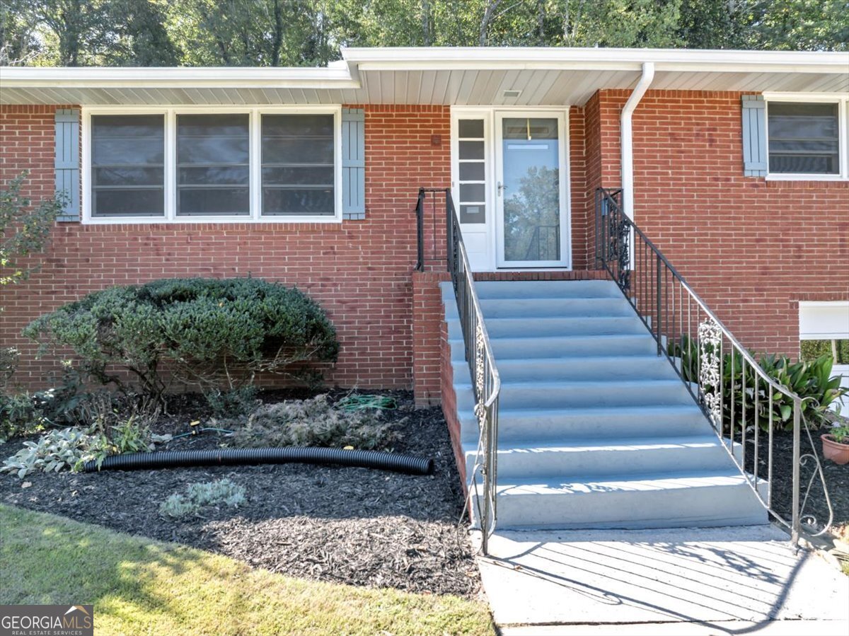 2650 Hayden Drive East Point - 6