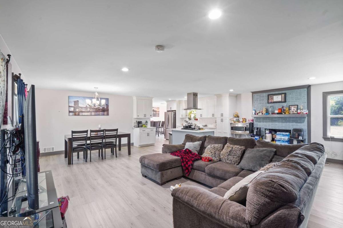 4452 Burns Road Lilburn - 2