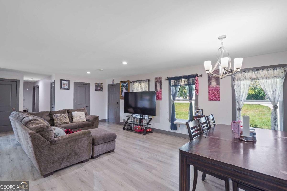 4452 Burns Road Lilburn - 3