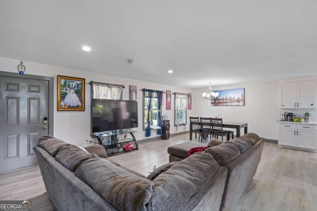 4452 Burns Road Lilburn - 7